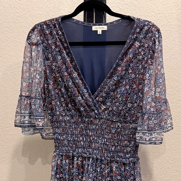 Dress - Picture 1 of 2